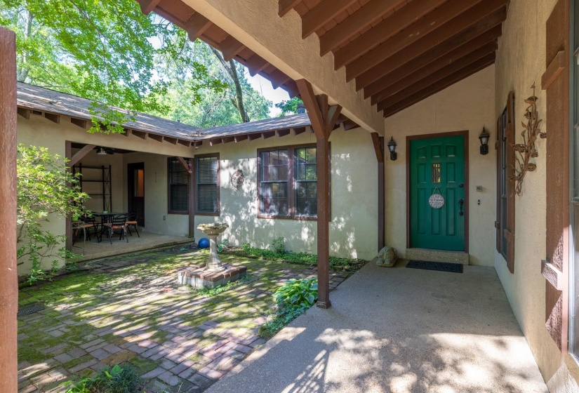 35 VINE GROVE LN, Memphis, Tennessee 38018, 3 Bedroom Bedrooms, 8 Room Rooms,2 BathroomBathrooms,Residential,For Sale,VINE GROVE,0,10220227