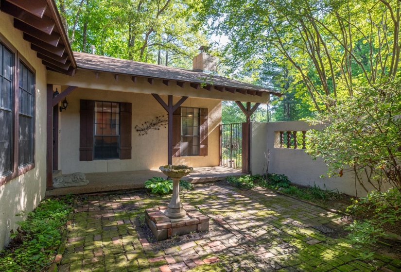 35 VINE GROVE LN, Memphis, Tennessee 38018, 3 Bedroom Bedrooms, 8 Room Rooms,2 BathroomBathrooms,Residential,For Sale,VINE GROVE,0,10220227