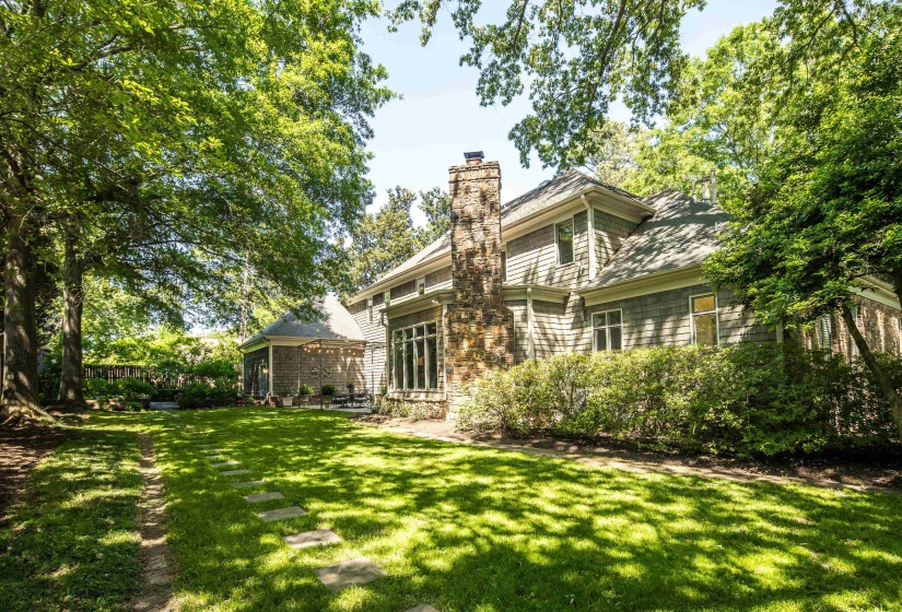 175 WARING RD, Memphis, Tennessee 38117, 5 Bedroom Bedrooms, 11 Room Rooms,6.1 BathroomBathrooms,Residential,For Sale,WARING,0,10220874