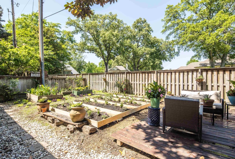 175 WARING RD, Memphis, Tennessee 38117, 5 Bedroom Bedrooms, 11 Room Rooms,6.1 BathroomBathrooms,Residential,For Sale,WARING,0,10220874
