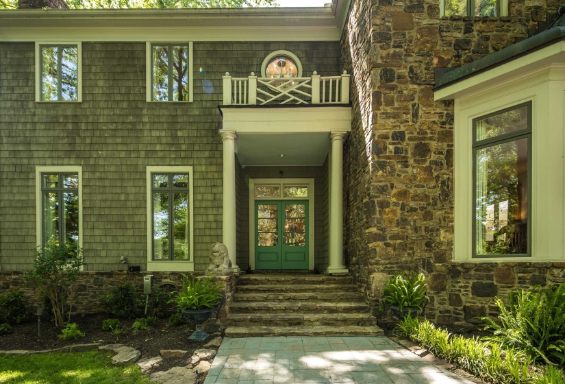 175 WARING RD, Memphis, Tennessee 38117, 5 Bedroom Bedrooms, 11 Room Rooms,6.1 BathroomBathrooms,Residential,For Sale,WARING,0,10220874