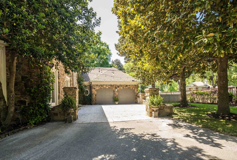 175 WARING RD, Memphis, Tennessee 38117, 5 Bedroom Bedrooms, 11 Room Rooms,6.1 BathroomBathrooms,Residential,For Sale,WARING,0,10220874