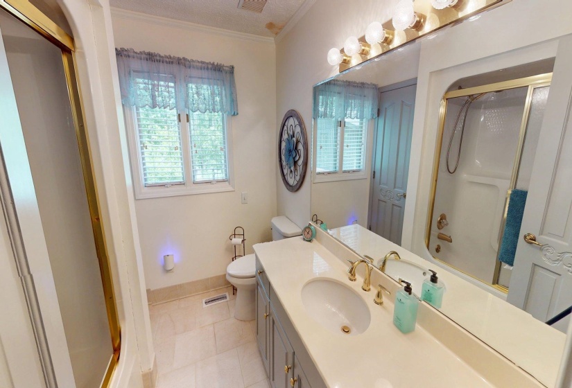 650 CANEY HOLLOW RD, Counce, Tennessee 38326, 5 Bedroom Bedrooms, 14 Room Rooms,4 BathroomBathrooms,Residential,For Sale,CANEY HOLLOW,0,10220875