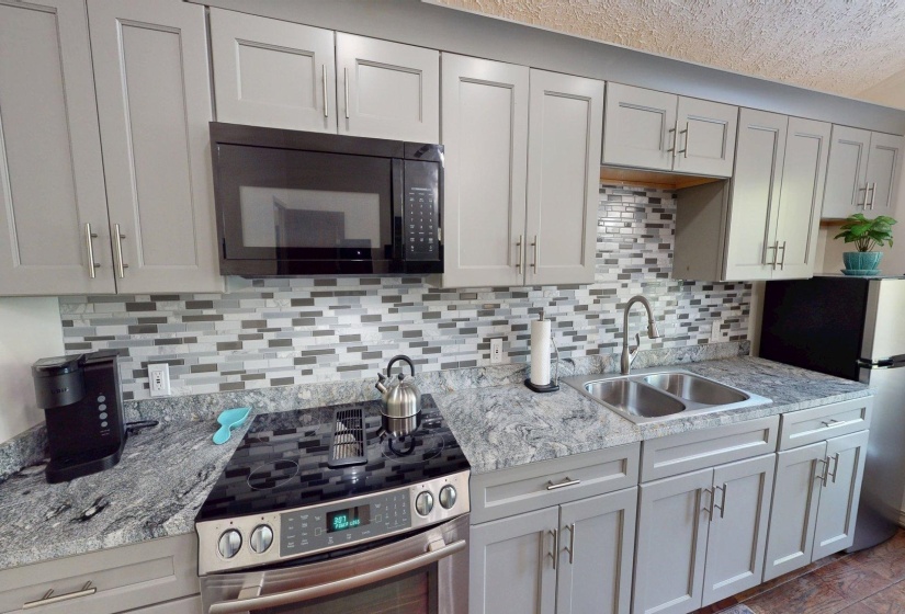 650 CANEY HOLLOW RD, Counce, Tennessee 38326, 5 Bedroom Bedrooms, 14 Room Rooms,4 BathroomBathrooms,Residential,For Sale,CANEY HOLLOW,0,10220875