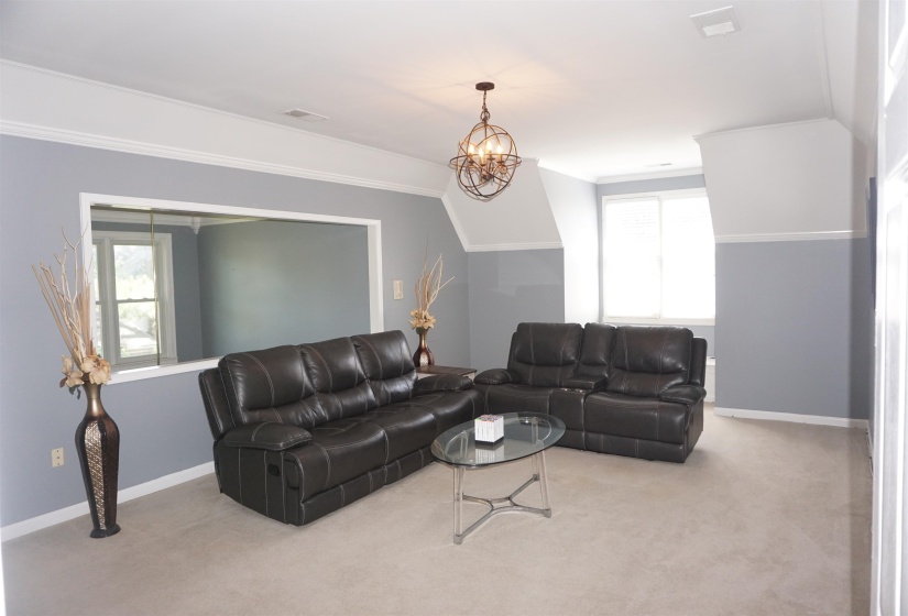 1389 CEDAR HOLLOW DR, Memphis, Tennessee 38016, 4 Bedroom Bedrooms, 8 Room Rooms,2.1 BathroomBathrooms,Residential,For Sale,CEDAR HOLLOW,0,10220878