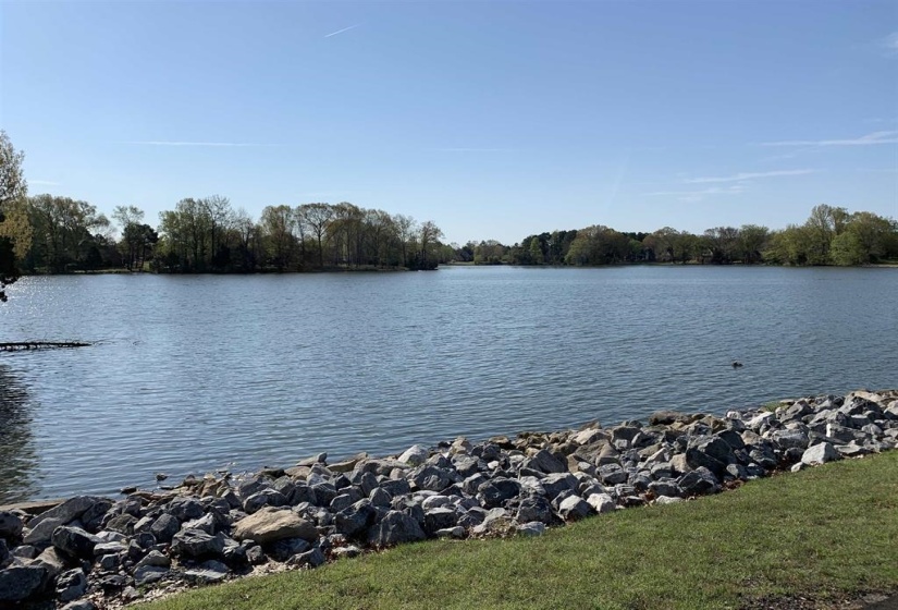 1389 CEDAR HOLLOW DR, Memphis, Tennessee 38016, 4 Bedroom Bedrooms, 8 Room Rooms,2.1 BathroomBathrooms,Residential,For Sale,CEDAR HOLLOW,0,10220878