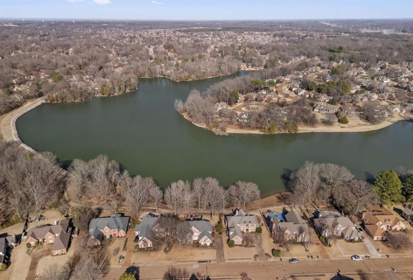 1389 CEDAR HOLLOW DR, Memphis, Tennessee 38016, 4 Bedroom Bedrooms, 8 Room Rooms,2.1 BathroomBathrooms,Residential,For Sale,CEDAR HOLLOW,0,10220878