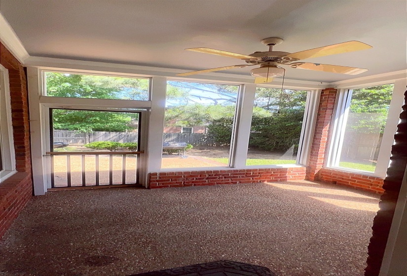 1389 CEDAR HOLLOW DR, Memphis, Tennessee 38016, 4 Bedroom Bedrooms, 8 Room Rooms,2.1 BathroomBathrooms,Residential,For Sale,CEDAR HOLLOW,0,10220878