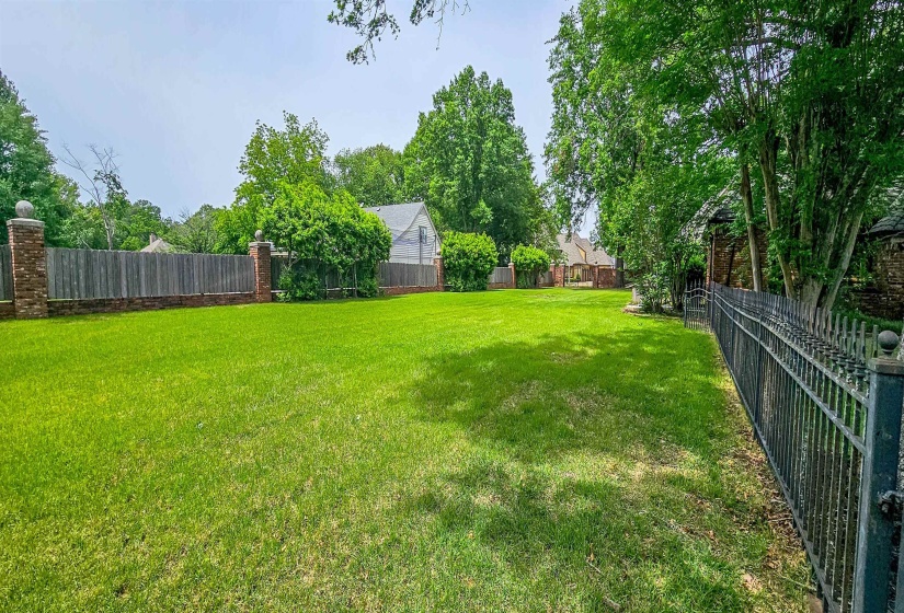 2745 FOREST HILL-IRENE RD, Germantown, Tennessee 38139, 4 Bedrooms Bedrooms, 19 Rooms Rooms,7 BathroomsBathrooms,Residential,For Sale,FOREST HILL-IRENE,10220882