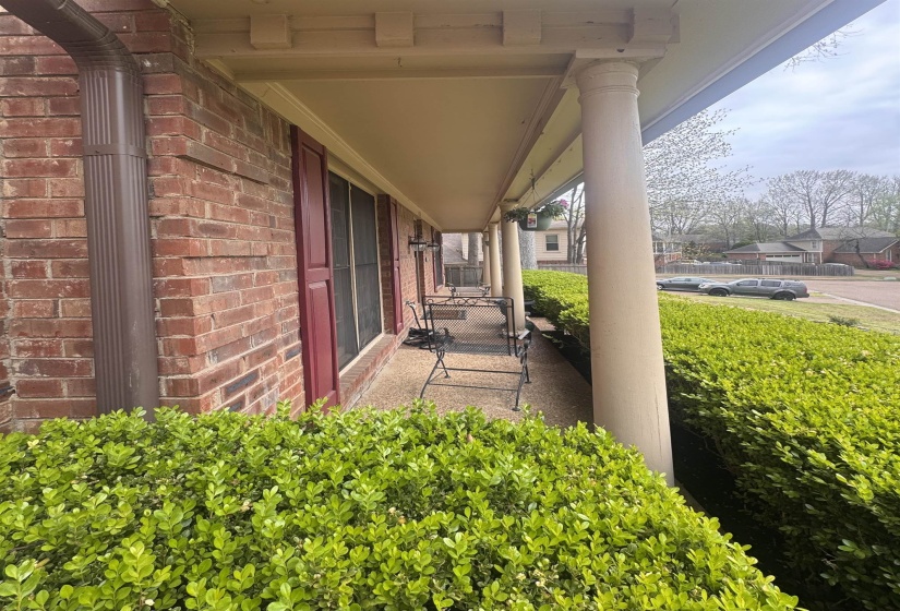 416 LOCUST GROVE DR, Memphis, Tennessee 38018, 4 Bedrooms Bedrooms, 8 Rooms Rooms,2.1 BathroomsBathrooms,Residential,For Sale,LOCUST GROVE,10220888