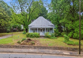 790 COLONIAL RD, Memphis, Tennessee 38117, 4 Bedrooms Bedrooms, 8 Rooms Rooms,1.1 BathroomsBathrooms,Residential,For Sale,COLONIAL,10220894
