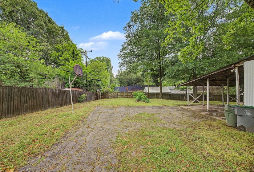 790 COLONIAL RD, Memphis, Tennessee 38117, 4 Bedrooms Bedrooms, 8 Rooms Rooms,1.1 BathroomsBathrooms,Residential,For Sale,COLONIAL,10220894