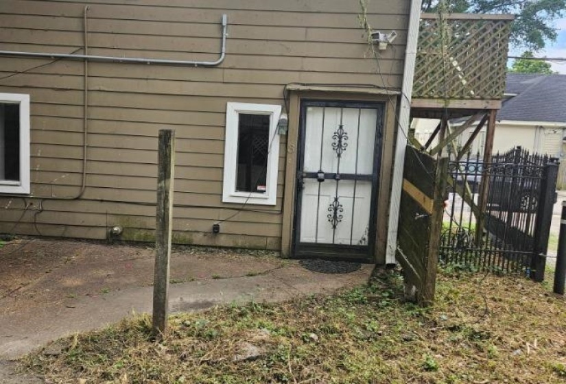 1235 VINTON AVE, Memphis, Tennessee 38104-0506, 1 Bedroom Bedrooms, 3 Room Rooms,1 BathroomBathrooms,Rental Properties,For Sale,VINTON,0,10220916