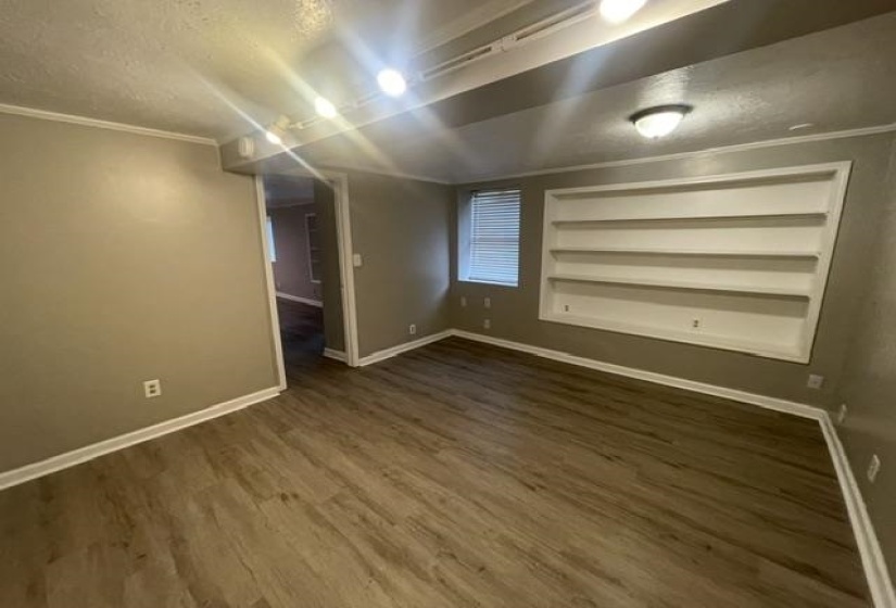 1235 VINTON AVE, Memphis, Tennessee 38104-0506, 1 Bedroom Bedrooms, 3 Room Rooms,1 BathroomBathrooms,Rental Properties,For Sale,VINTON,0,10220916