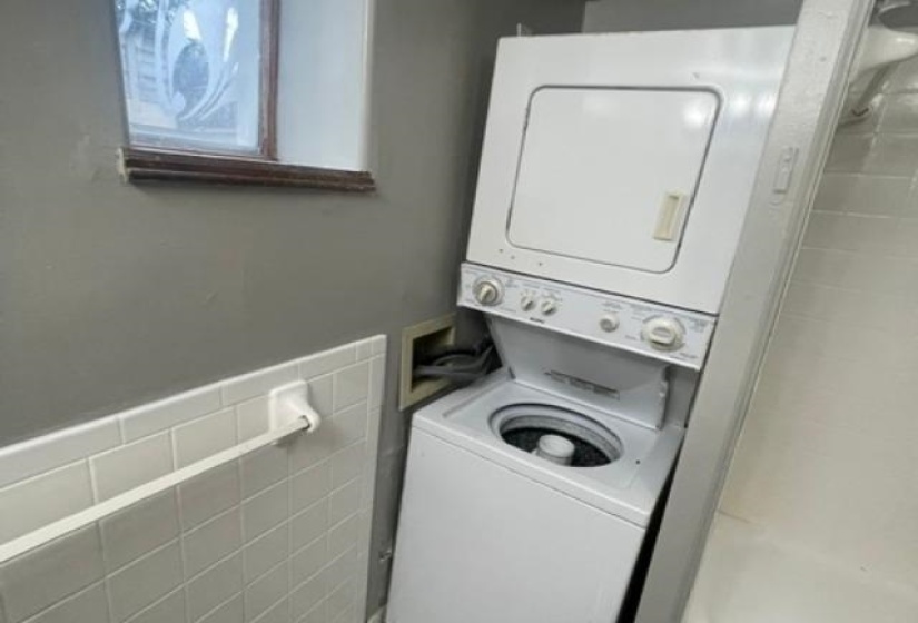 1235 VINTON AVE, Memphis, Tennessee 38104-0506, 1 Bedroom Bedrooms, 3 Room Rooms,1 BathroomBathrooms,Rental Properties,For Sale,VINTON,0,10220916