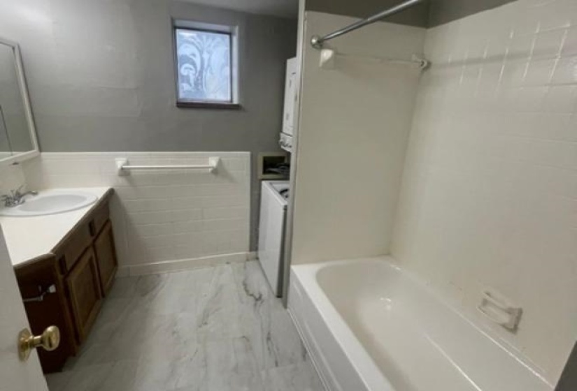 1235 VINTON AVE, Memphis, Tennessee 38104-0506, 1 Bedroom Bedrooms, 3 Room Rooms,1 BathroomBathrooms,Rental Properties,For Sale,VINTON,0,10220916