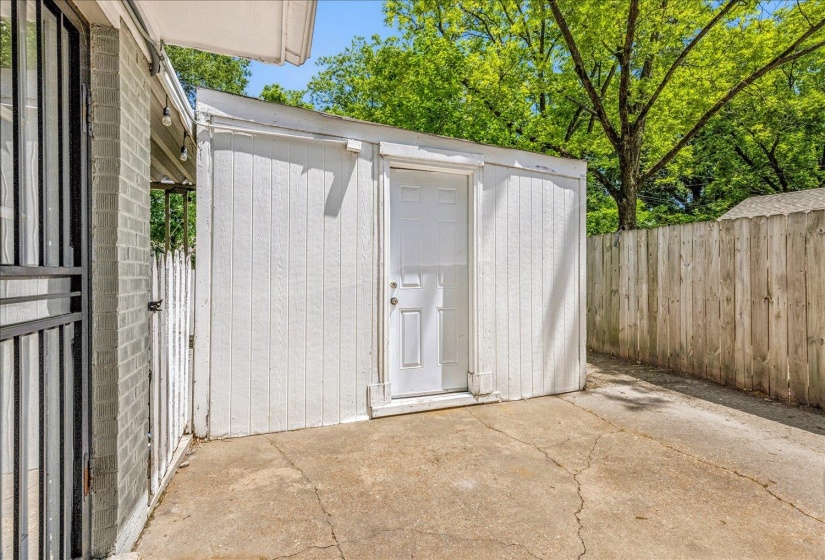 Air-conditioned she shed or man cave. Great for private office, hobbies or extra storage.