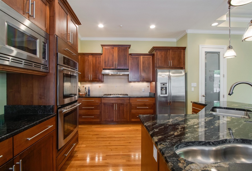 1621 LAWTON TRL, Germantown, Tennessee 38138, 4 Bedroom Bedrooms, 9 Room Rooms,3.1 BathroomBathrooms,Residential,For Sale,LAWTON,0,10220935