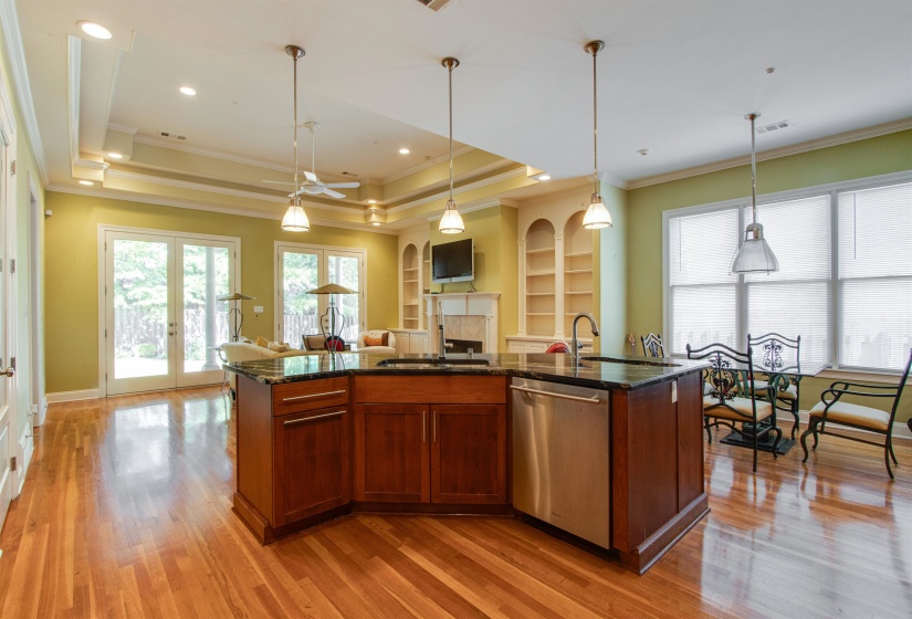 1621 LAWTON TRL, Germantown, Tennessee 38138, 4 Bedroom Bedrooms, 9 Room Rooms,3.1 BathroomBathrooms,Residential,For Sale,LAWTON,0,10220935
