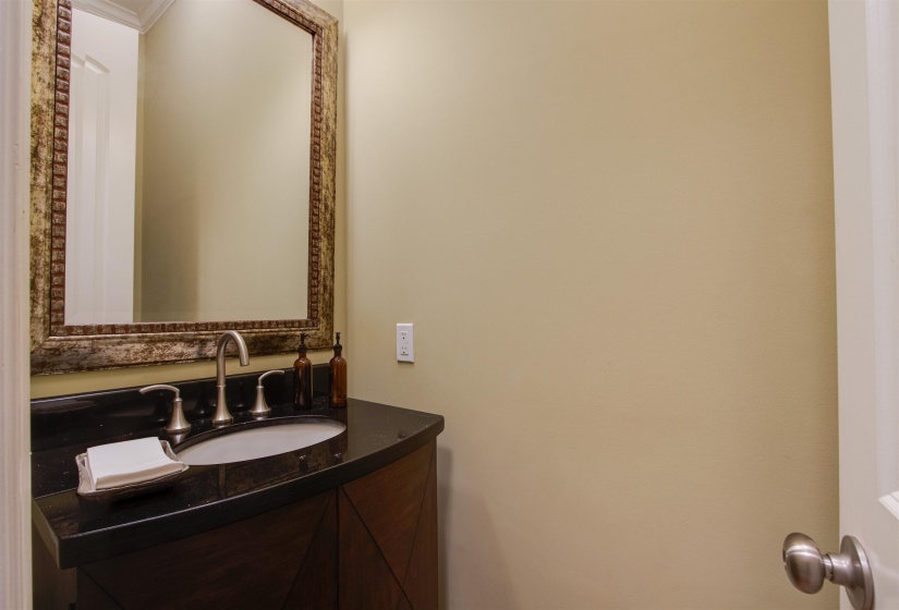 1621 LAWTON TRL, Germantown, Tennessee 38138, 4 Bedroom Bedrooms, 9 Room Rooms,3.1 BathroomBathrooms,Residential,For Sale,LAWTON,0,10220935