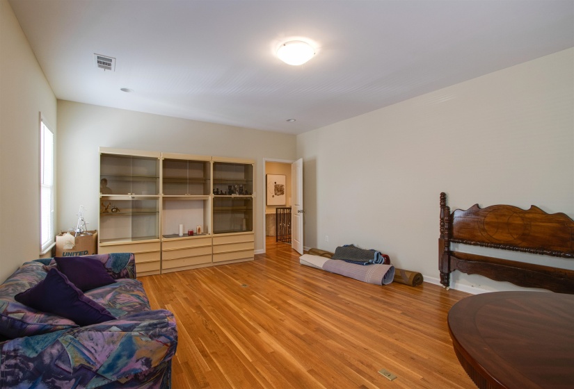 1621 LAWTON TRL, Germantown, Tennessee 38138, 4 Bedroom Bedrooms, 9 Room Rooms,3.1 BathroomBathrooms,Residential,For Sale,LAWTON,0,10220935