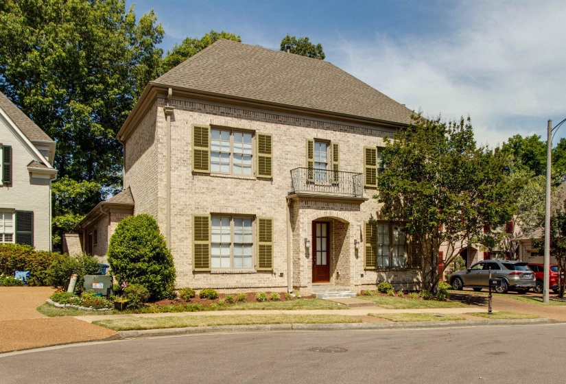 1621 LAWTON TRL, Germantown, Tennessee 38138, 4 Bedroom Bedrooms, 9 Room Rooms,3.1 BathroomBathrooms,Residential,For Sale,LAWTON,0,10220935