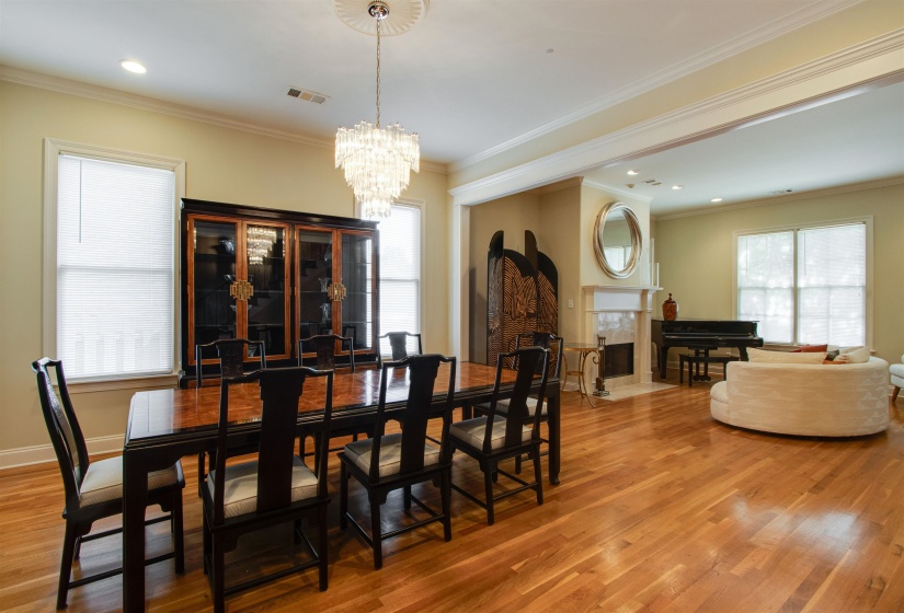 1621 LAWTON TRL, Germantown, Tennessee 38138, 4 Bedroom Bedrooms, 9 Room Rooms,3.1 BathroomBathrooms,Residential,For Sale,LAWTON,0,10220935