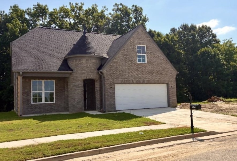 9760 BLOOMINGTON CIR, Unincorporated, Tennessee 38016, 5 Bedroom Bedrooms, 7 Room Rooms,2.1 BathroomBathrooms,Residential,For Sale,BLOOMINGTON,0,10220936