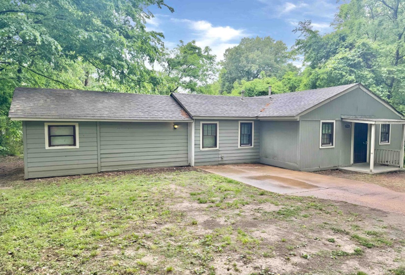 2743 WOODLAWN TERRACE ST, Memphis, Tennessee 38127, 3 Bedroom Bedrooms, 5 Room Rooms,2 BathroomBathrooms,Residential,For Sale,WOODLAWN TERRACE,0,10220905