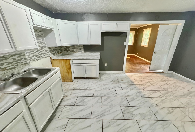 2743 WOODLAWN TERRACE ST, Memphis, Tennessee 38127, 3 Bedroom Bedrooms, 5 Room Rooms,2 BathroomBathrooms,Residential,For Sale,WOODLAWN TERRACE,0,10220905
