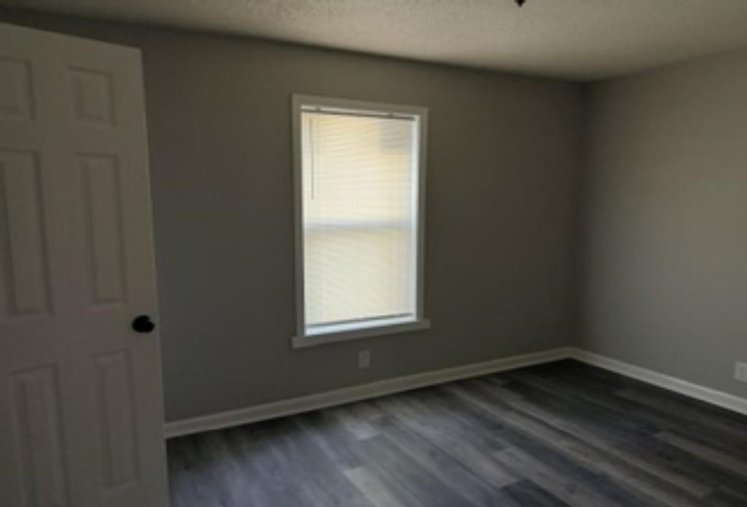 560 PEEBLES RD, Memphis, Tennessee 38109, 4 Bedrooms Bedrooms, 6 Rooms Rooms,2 BathroomsBathrooms,Residential,For Sale,PEEBLES,10220911