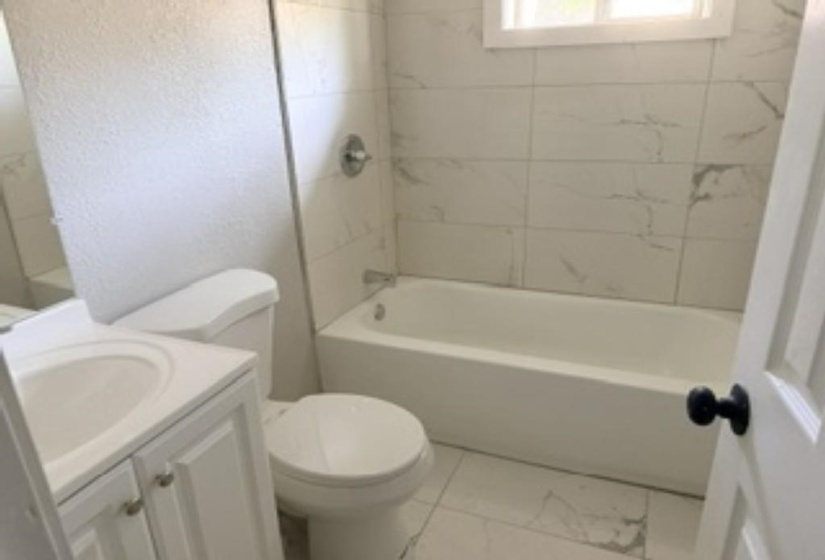 560 PEEBLES RD, Memphis, Tennessee 38109, 4 Bedrooms Bedrooms, 6 Rooms Rooms,2 BathroomsBathrooms,Residential,For Sale,PEEBLES,10220911