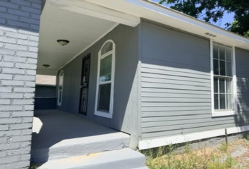 560 PEEBLES RD, Memphis, Tennessee 38109, 4 Bedrooms Bedrooms, 6 Rooms Rooms,2 BathroomsBathrooms,Residential,For Sale,PEEBLES,10220911