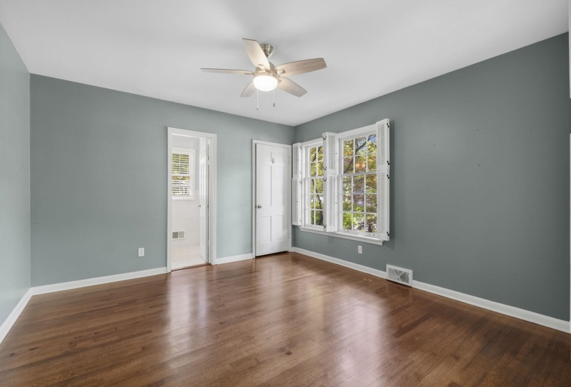 5442 ROLLING OAKS DR, Memphis, Tennessee 38119, 5 Bedroom Bedrooms, 8 Room Rooms,4.1 BathroomBathrooms,Residential,For Sale,ROLLING OAKS,0,10220946