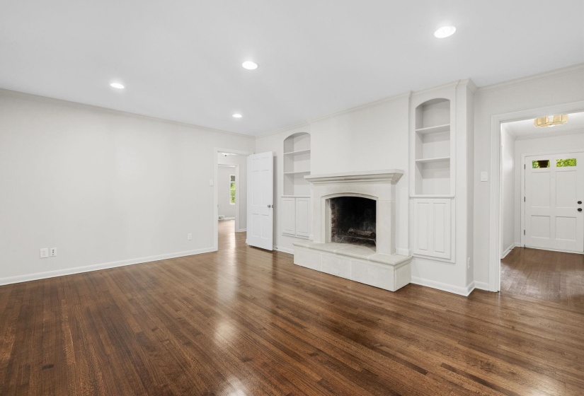 5442 ROLLING OAKS DR, Memphis, Tennessee 38119, 5 Bedroom Bedrooms, 8 Room Rooms,4.1 BathroomBathrooms,Residential,For Sale,ROLLING OAKS,0,10220946