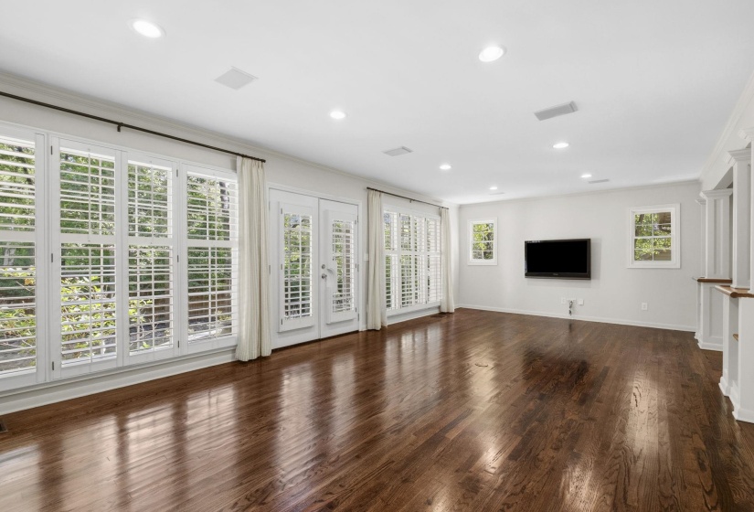 5442 ROLLING OAKS DR, Memphis, Tennessee 38119, 5 Bedroom Bedrooms, 8 Room Rooms,4.1 BathroomBathrooms,Residential,For Sale,ROLLING OAKS,0,10220946