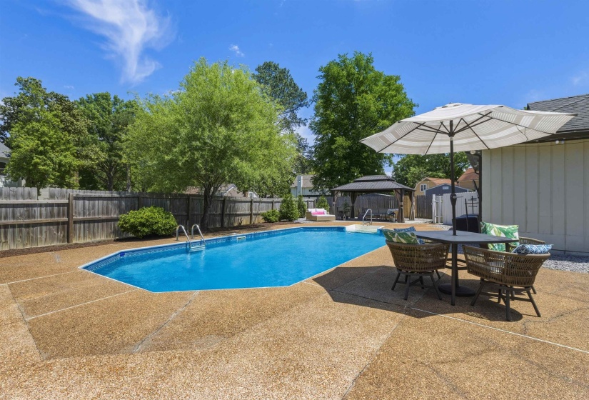 1971 ALDER BRANCH LNDG, Germantown, Tennessee 38139, 4 Bedrooms Bedrooms, 9 Rooms Rooms,3 BathroomsBathrooms,Residential,For Sale,ALDER BRANCH,10220920