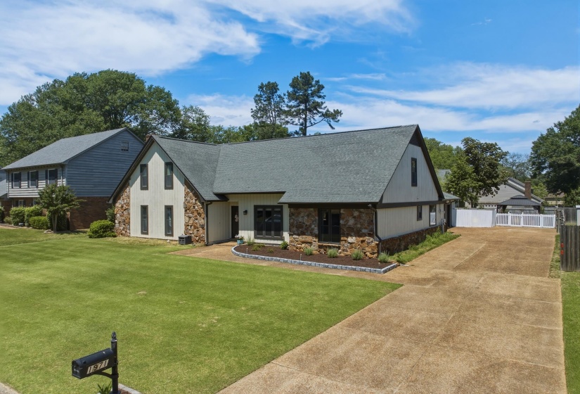 1971 ALDER BRANCH LNDG, Germantown, Tennessee 38139, 4 Bedrooms Bedrooms, 9 Rooms Rooms,3 BathroomsBathrooms,Residential,For Sale,ALDER BRANCH,10220920