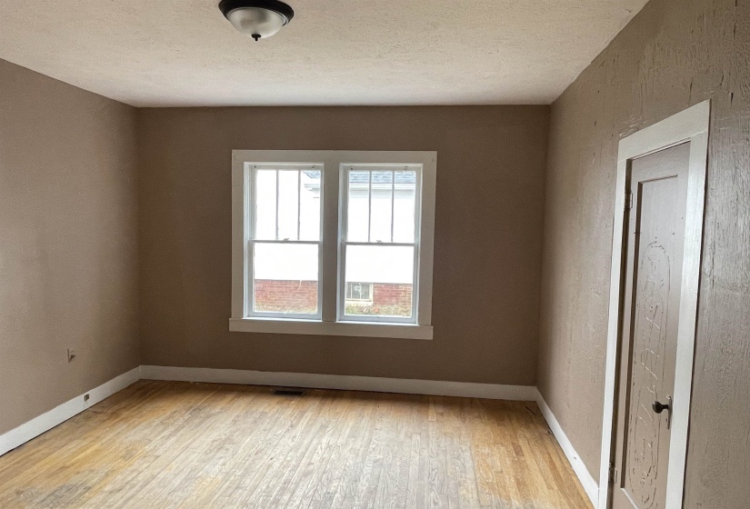 332 PHARR AVE, Selmer, Tennessee 38375, 5 Bedroom Bedrooms, 10 Room Rooms,2 BathroomBathrooms,Residential,For Sale,PHARR,0,10220961