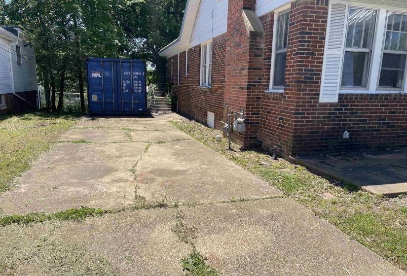 332 PHARR AVE, Selmer, Tennessee 38375, 5 Bedroom Bedrooms, 10 Room Rooms,2 BathroomBathrooms,Residential,For Sale,PHARR,0,10220961
