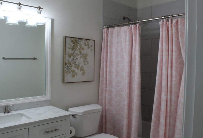 8916 CEDAR MILLS CV, Memphis, Tennessee 38016, 4 Bedrooms Bedrooms, 8 Rooms Rooms,3 BathroomsBathrooms,Residential,For Sale,CEDAR MILLS,10220971