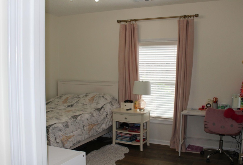8916 CEDAR MILLS CV, Memphis, Tennessee 38016, 4 Bedrooms Bedrooms, 8 Rooms Rooms,3 BathroomsBathrooms,Residential,For Sale,CEDAR MILLS,10220971