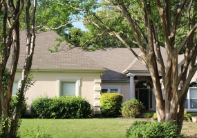 8916 CEDAR MILLS CV, Memphis, Tennessee 38016, 4 Bedrooms Bedrooms, 8 Rooms Rooms,3 BathroomsBathrooms,Residential,For Sale,CEDAR MILLS,10220971