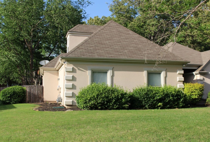 8916 CEDAR MILLS CV, Memphis, Tennessee 38016, 4 Bedrooms Bedrooms, 8 Rooms Rooms,3 BathroomsBathrooms,Residential,For Sale,CEDAR MILLS,10220971