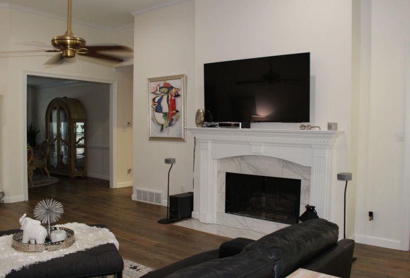 8916 CEDAR MILLS CV, Memphis, Tennessee 38016, 4 Bedrooms Bedrooms, 8 Rooms Rooms,3 BathroomsBathrooms,Residential,For Sale,CEDAR MILLS,10220971