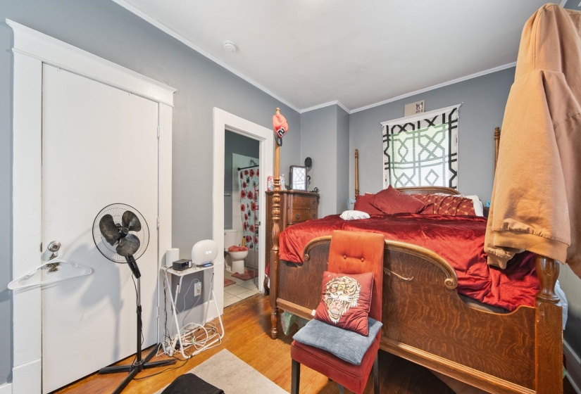 Hardwood-style flooring throughout the room