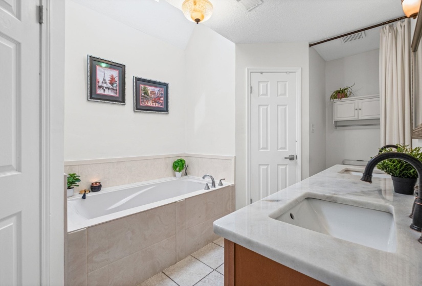216 GERMAN PARK CV, Memphis, Tennessee 38018, 5 Bedrooms Bedrooms, 9 Rooms Rooms,3 BathroomsBathrooms,Residential,For Sale,GERMAN PARK,10220984