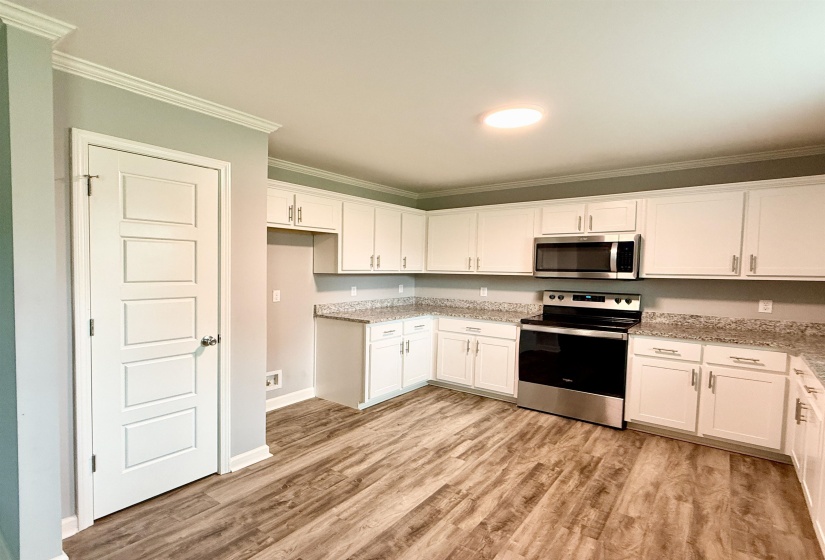 90 SQUIRES GROVE DR, Atoka, Tennessee 38004, 3 Bedroom Bedrooms, 5 Room Rooms,2 BathroomBathrooms,Residential,For Sale,SQUIRES GROVE,0,10220985