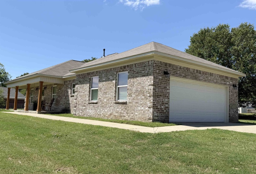 90 SQUIRES GROVE DR, Atoka, Tennessee 38004, 3 Bedroom Bedrooms, 5 Room Rooms,2 BathroomBathrooms,Residential,For Sale,SQUIRES GROVE,0,10220985