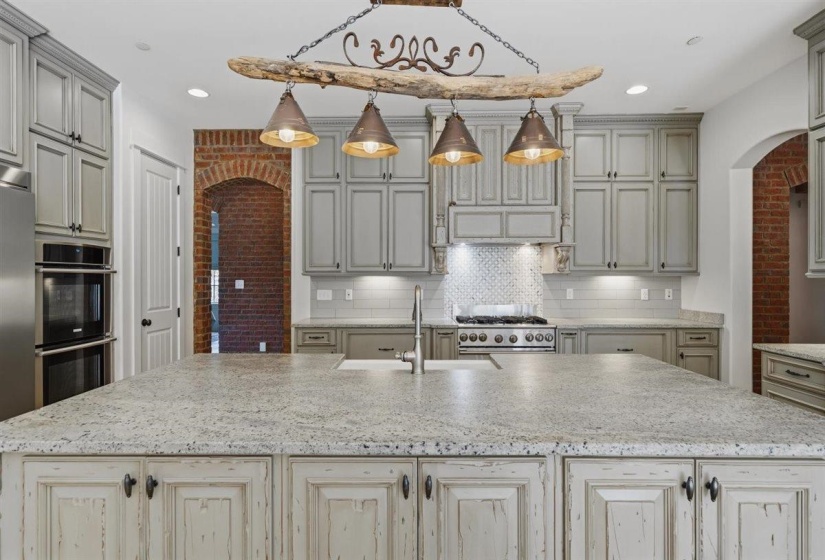 9035 TELLURIDE CV, Germantown, Tennessee 38138, 5 Bedrooms Bedrooms, 13 Rooms Rooms,4.1 BathroomsBathrooms,Residential,For Sale,TELLURIDE,10220986